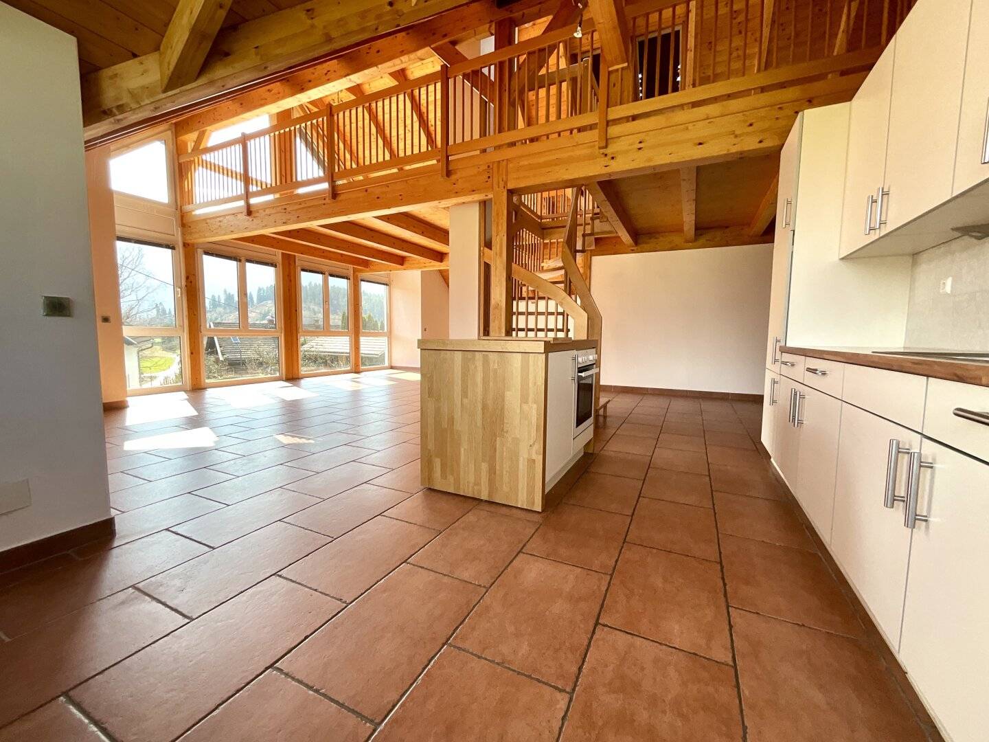 EIN ZUHAUSE, DAS BLEIBT - GROSSZÜGIGES WOHNHAUS IN SONNIGER NATURLAGE IN FEICHT/LENDORF MIT WEITBLICK, ZWEI WOHNEINHEITEN & BESONDEREM LEBENSGEFÜHL - NAHE SPITTAL UND MILLSTÄTTER SEE!
