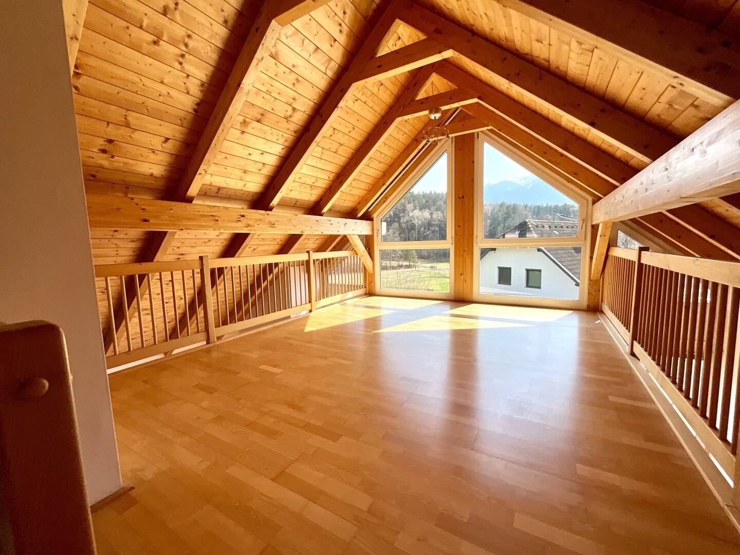 EIN ZUHAUSE, DAS BLEIBT - GROSSZÜGIGES WOHNHAUS IN SONNIGER NATURLAGE IN FEICHT/LENDORF MIT WEITBLICK, ZWEI WOHNEINHEITEN & BESONDEREM LEBENSGEFÜHL - NAHE SPITTAL UND MILLSTÄTTER SEE!