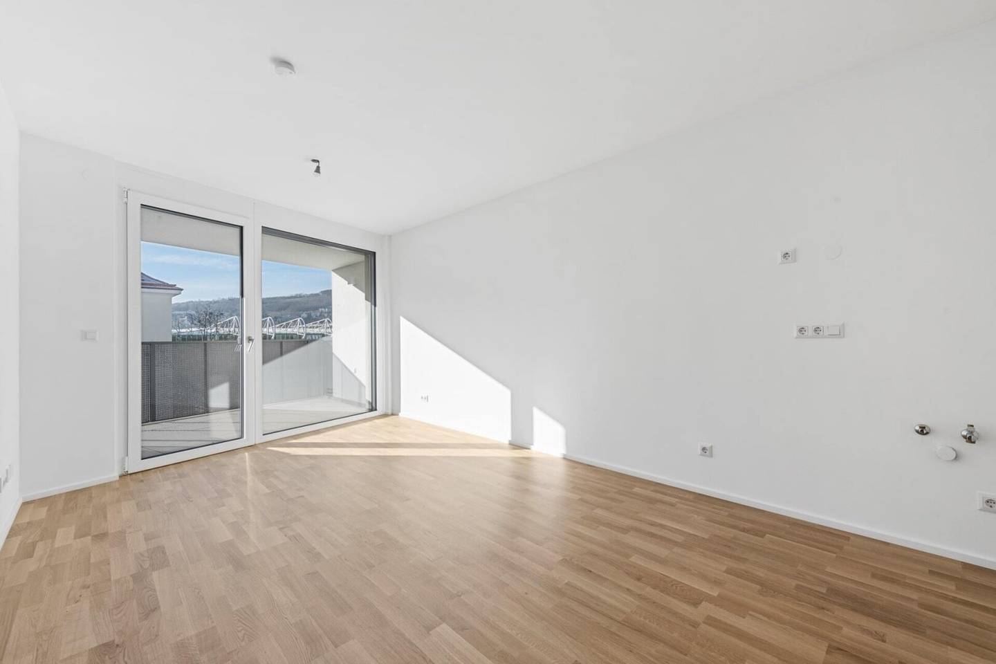 First occupancy 2 room apartment with loggia in the 14th district Top 19