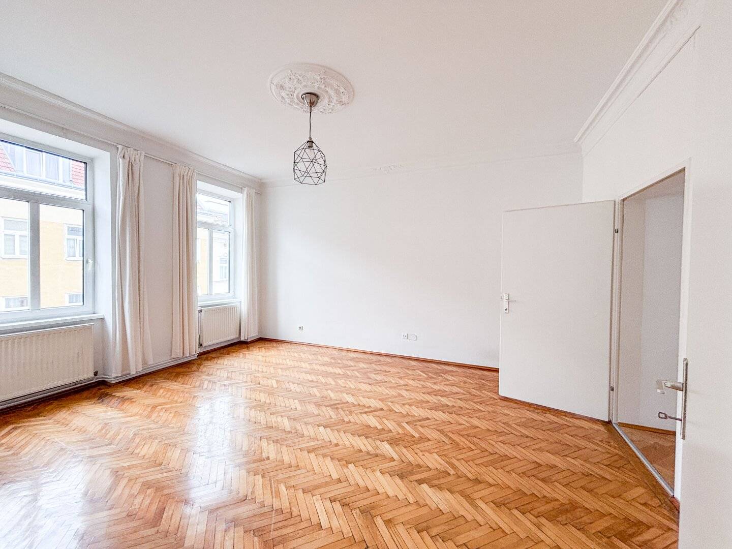 Charming old style apartment in Meidling