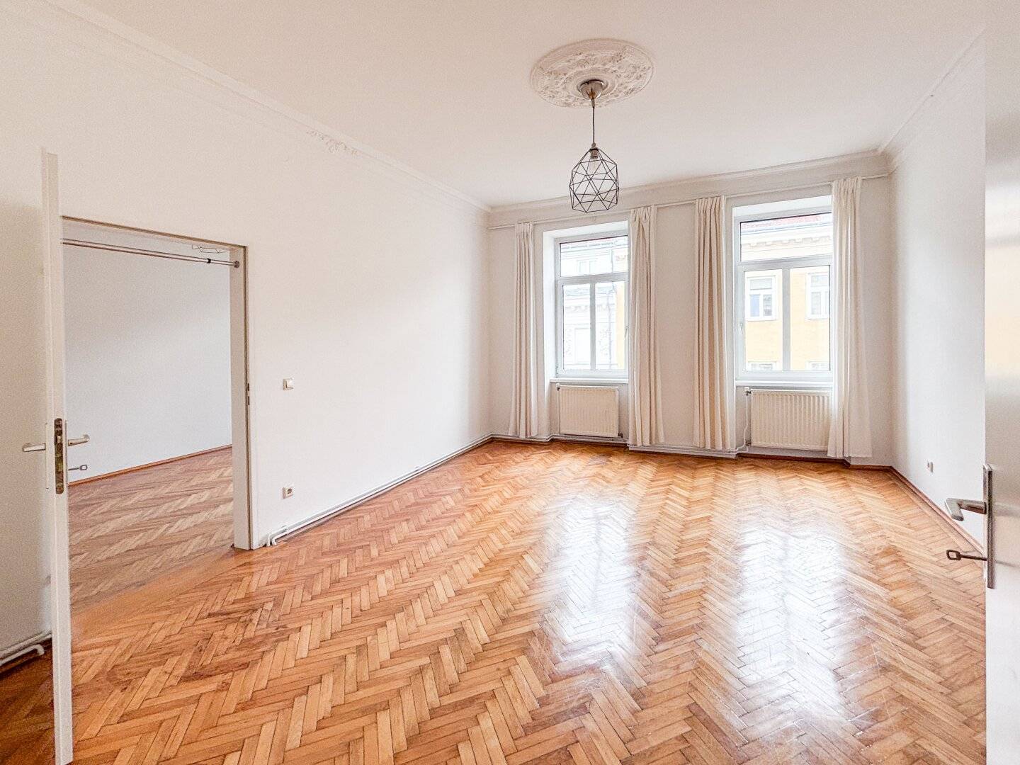 Charming old style apartment in Meidling