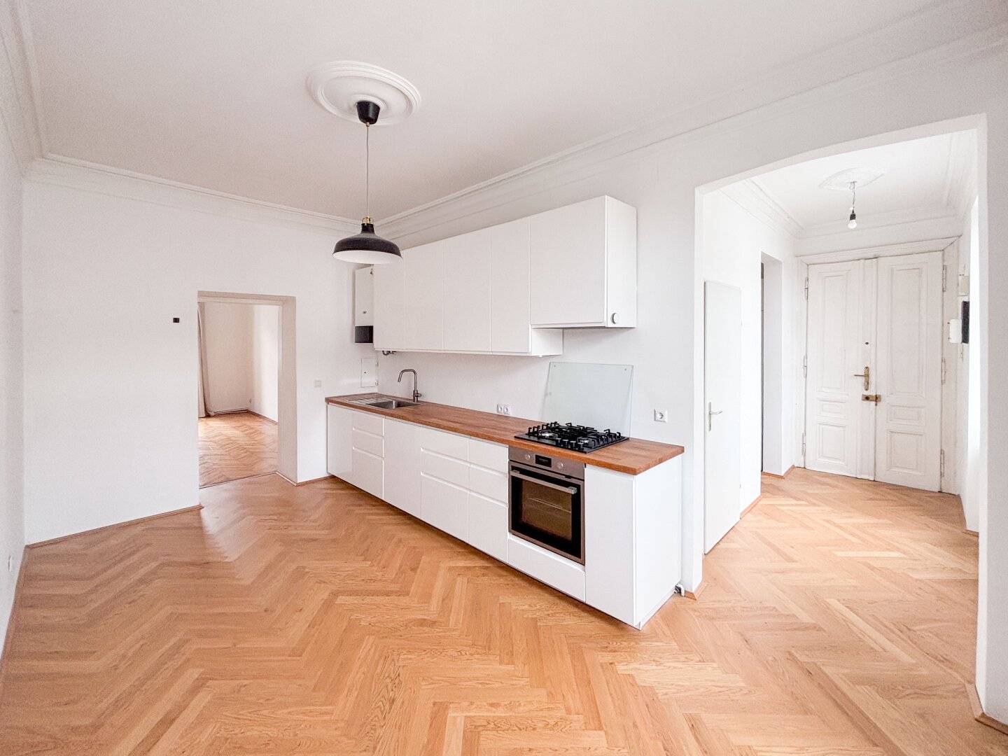 Charming old style apartment in Meidling