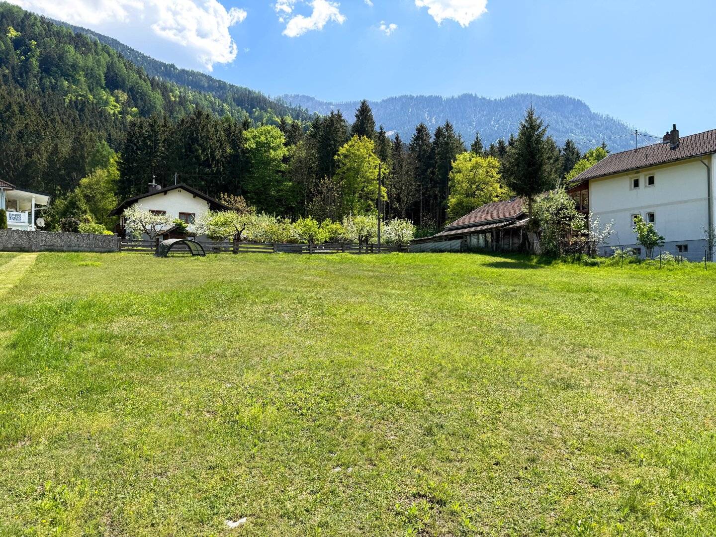 BAUGRUNDSTÜCK LIND IM DRAUTAL - ERHOBENE LAGE MIT BEEINDRUCKENDEM PANORAMABLICK!