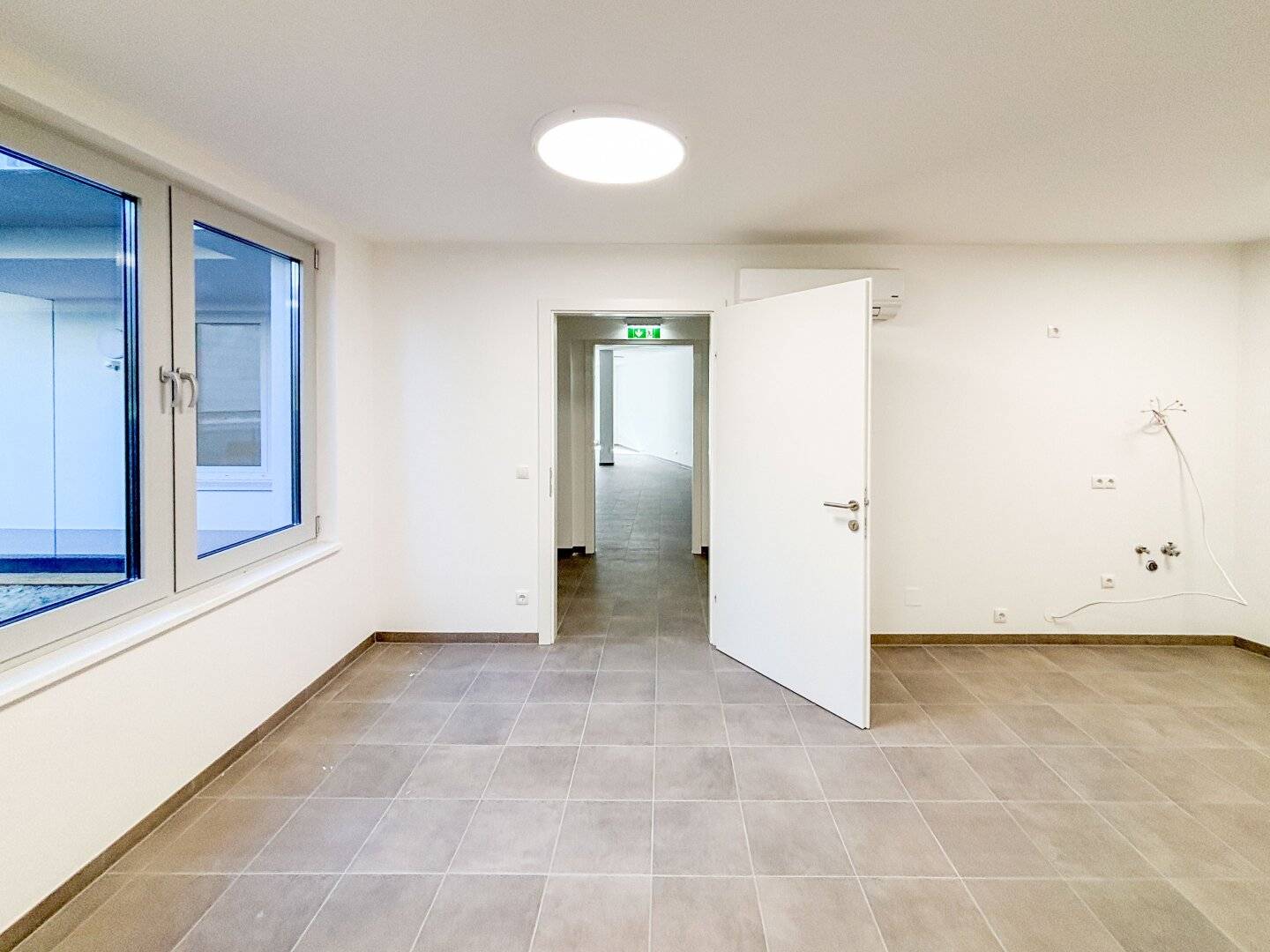 First occupancy!! indefinite commercial premises // Hernalser Hauptstraße - 146.68 m²