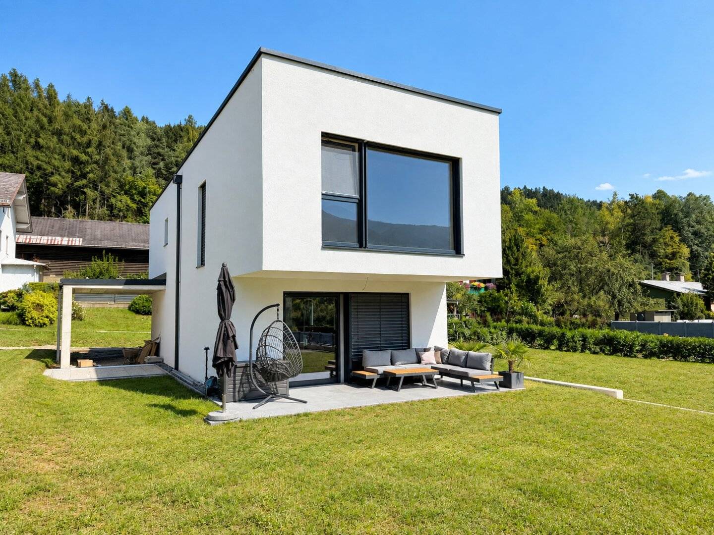 Only 1 house left available
