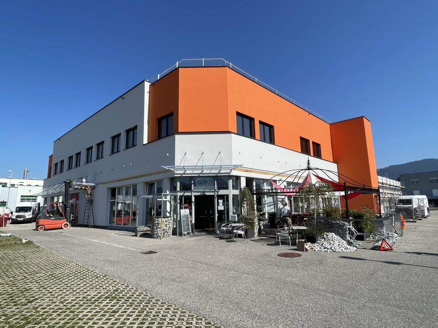 Top modern practice space in best location in Villach and new medical center on Maria-Gailer-Straße