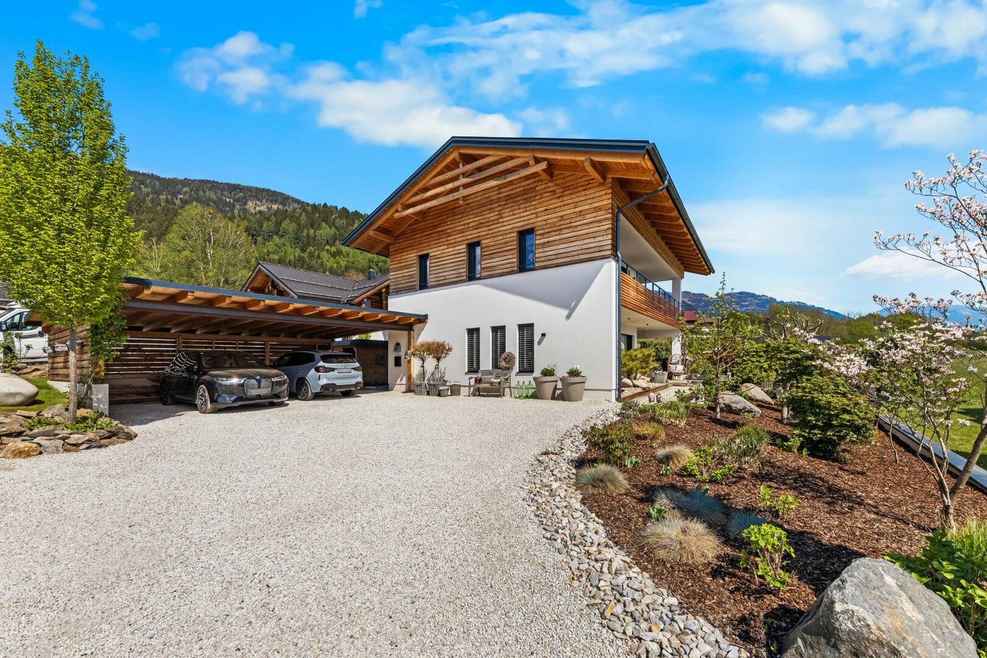EXKLUSIV WOHNEN ZWISCHEN SEE, BERGEN UND GOLFPLATZ – IHR TRAUMHAUS AM MILLSTÄTTER SEE!
