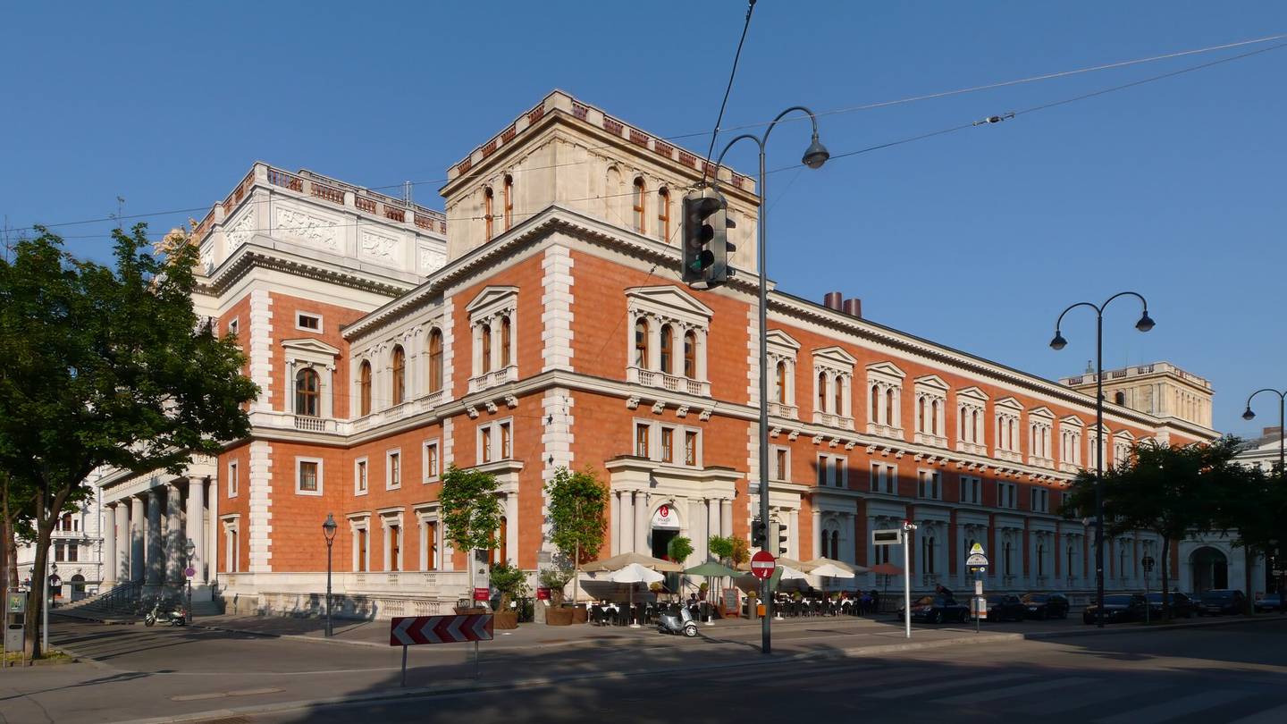 Offices in the former stock exchange