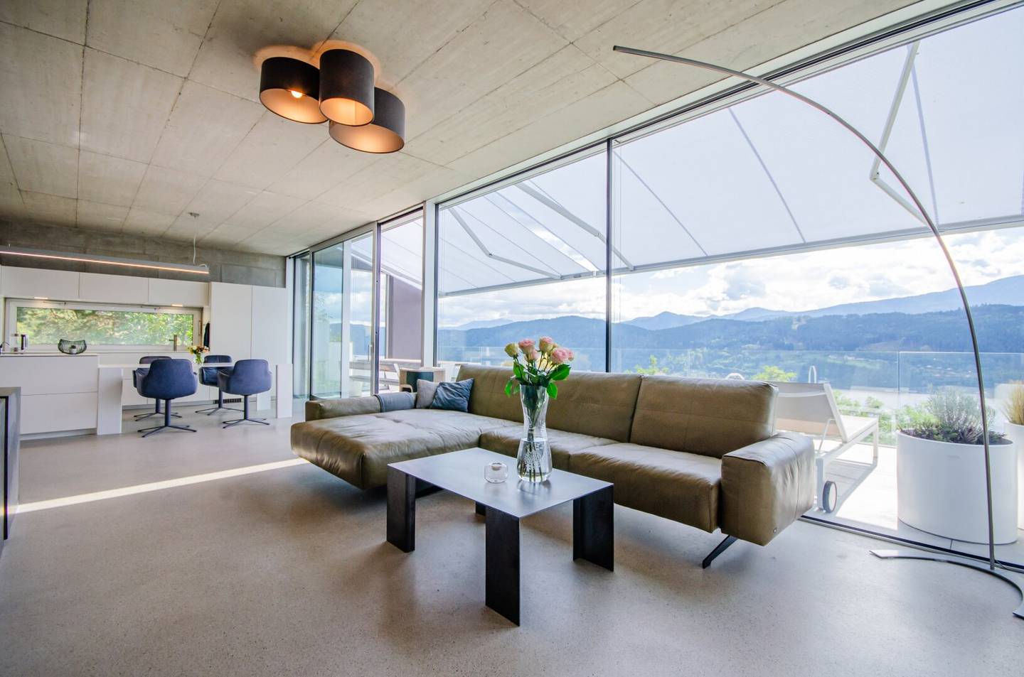 ARCHITEKTUR TRIFFT EMOTION - IHR MODERNES REFUGIUM ÜBER DEM MILLSTÄTTER SEE!