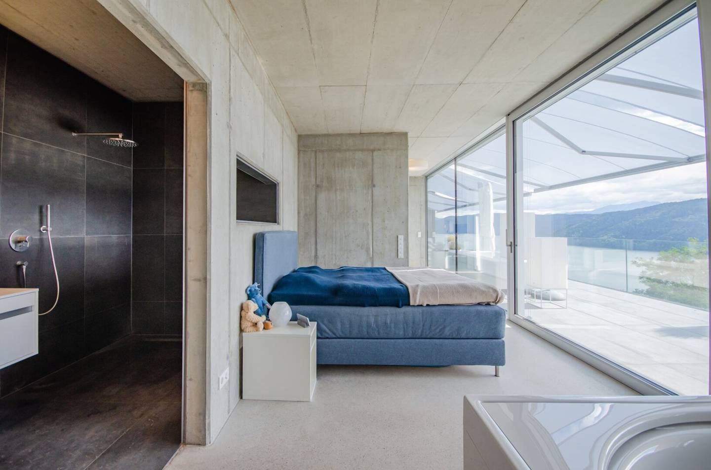 ARCHITEKTUR TRIFFT EMOTION - IHR MODERNES REFUGIUM ÜBER DEM MILLSTÄTTER SEE!