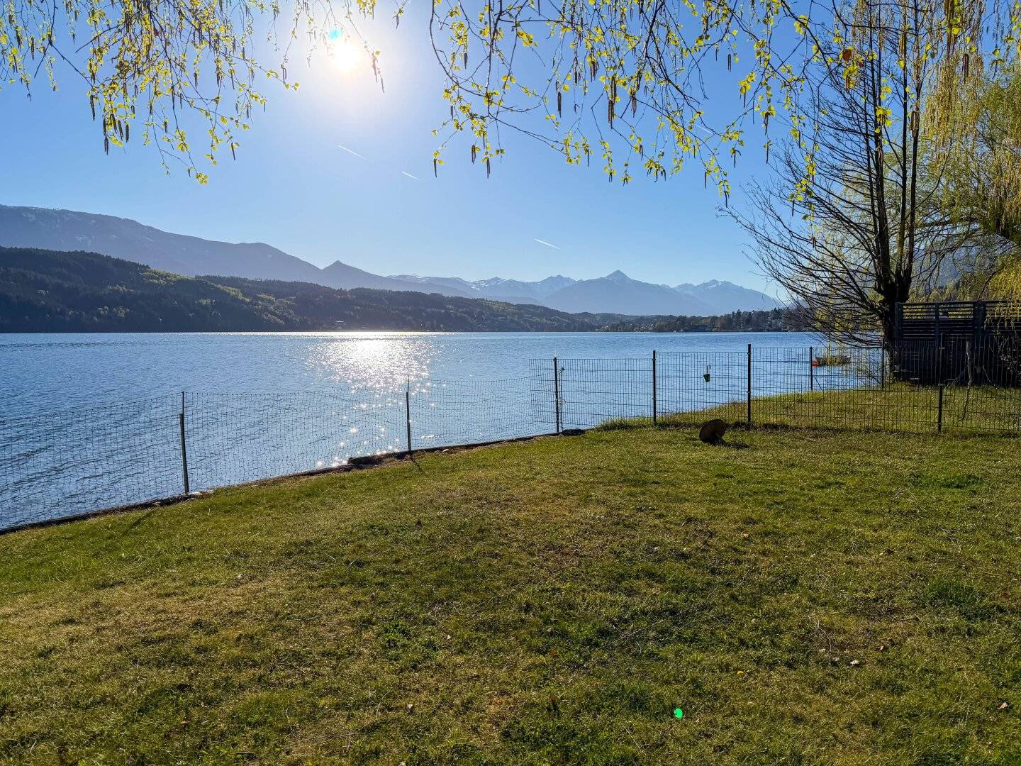 Exclusive ownership apartment with lake view and private bathing beach in Millstatt am See