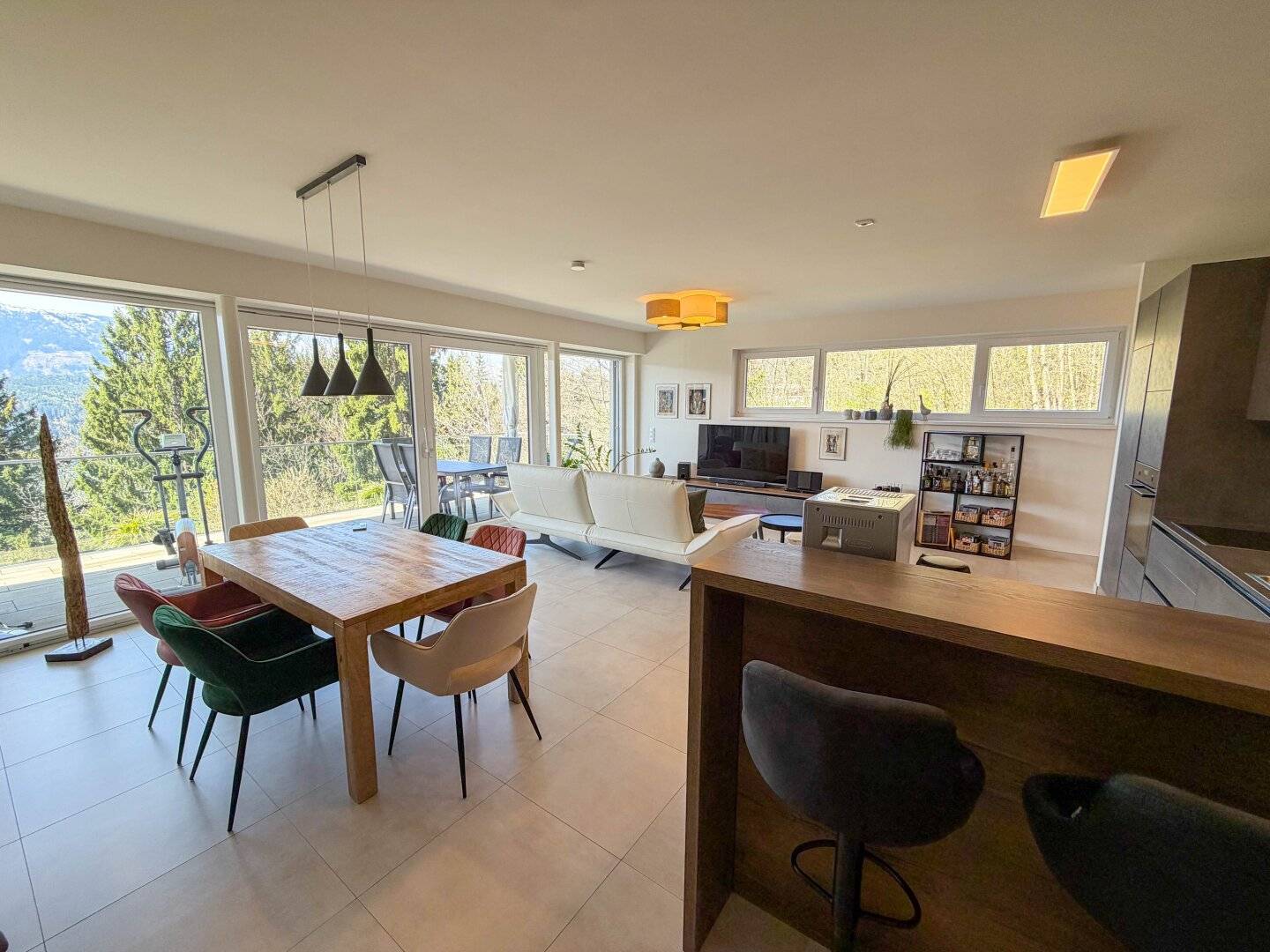 Exclusive ownership apartment with lake view and private bathing beach in Millstatt am See