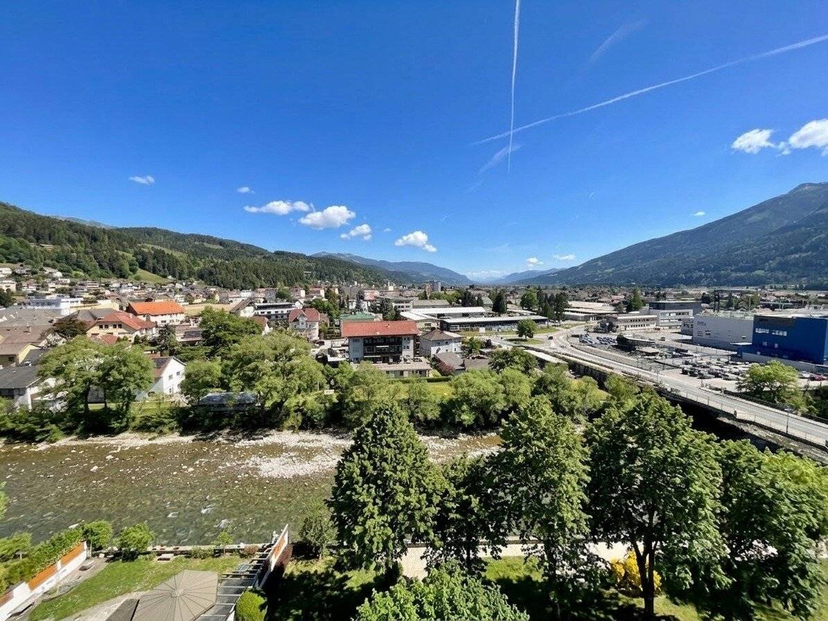 STILVOLL UND ZENTRAL WOHNEN MIT WEITBLICK! IHRE WOHLFÜHLOASE ÜBER DEN DÄCHERN DER STADT!