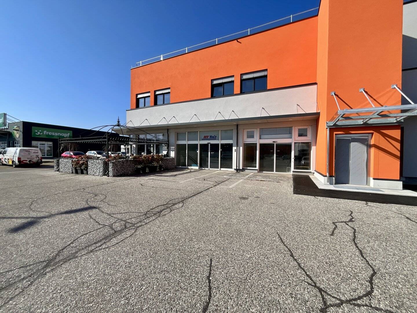 Top modern practice space in best location in Villach and new medical center on Maria-Gailer-Straße