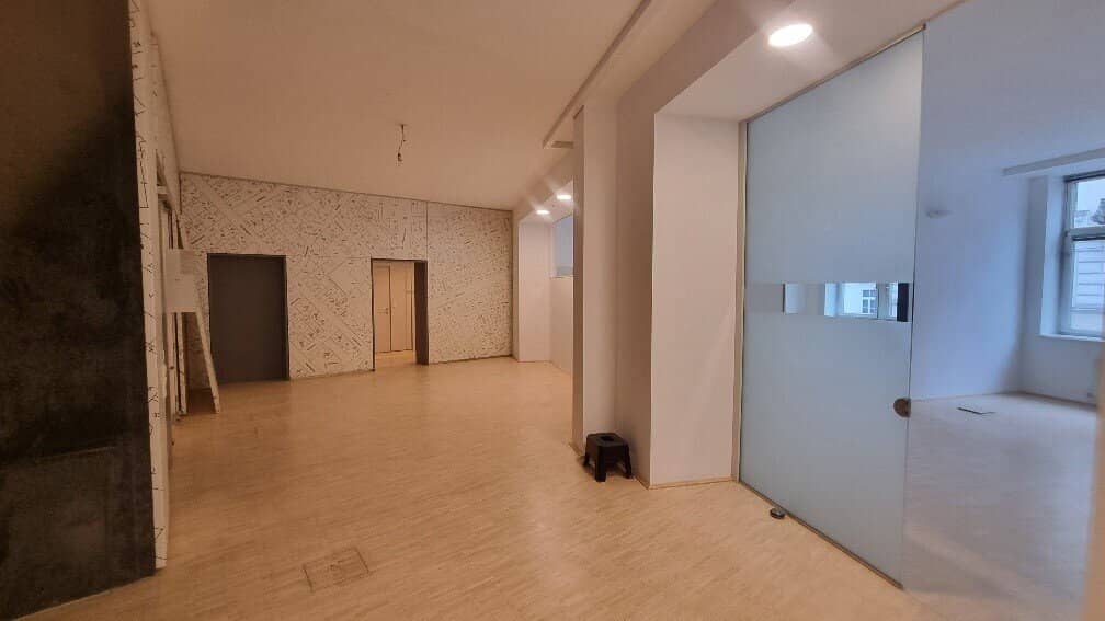Eisenhof Loft office in brick building