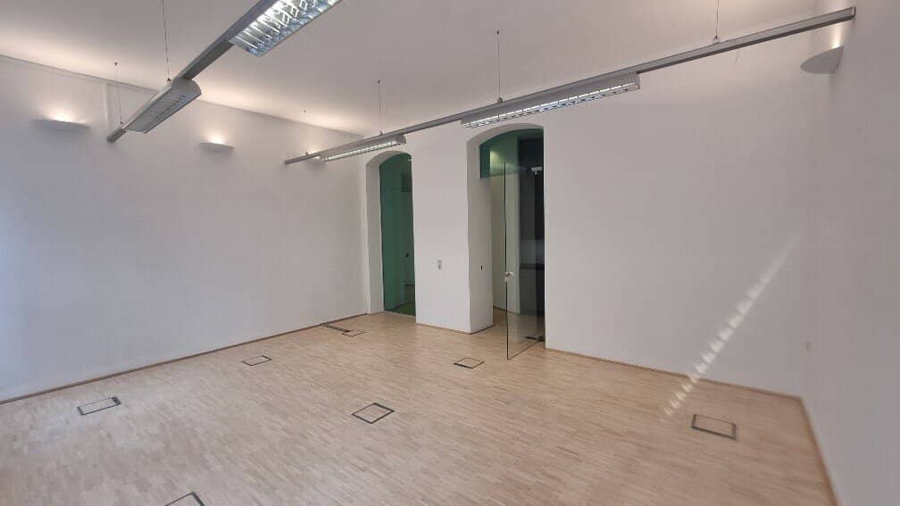 Eisenhof Loft office in brick building
