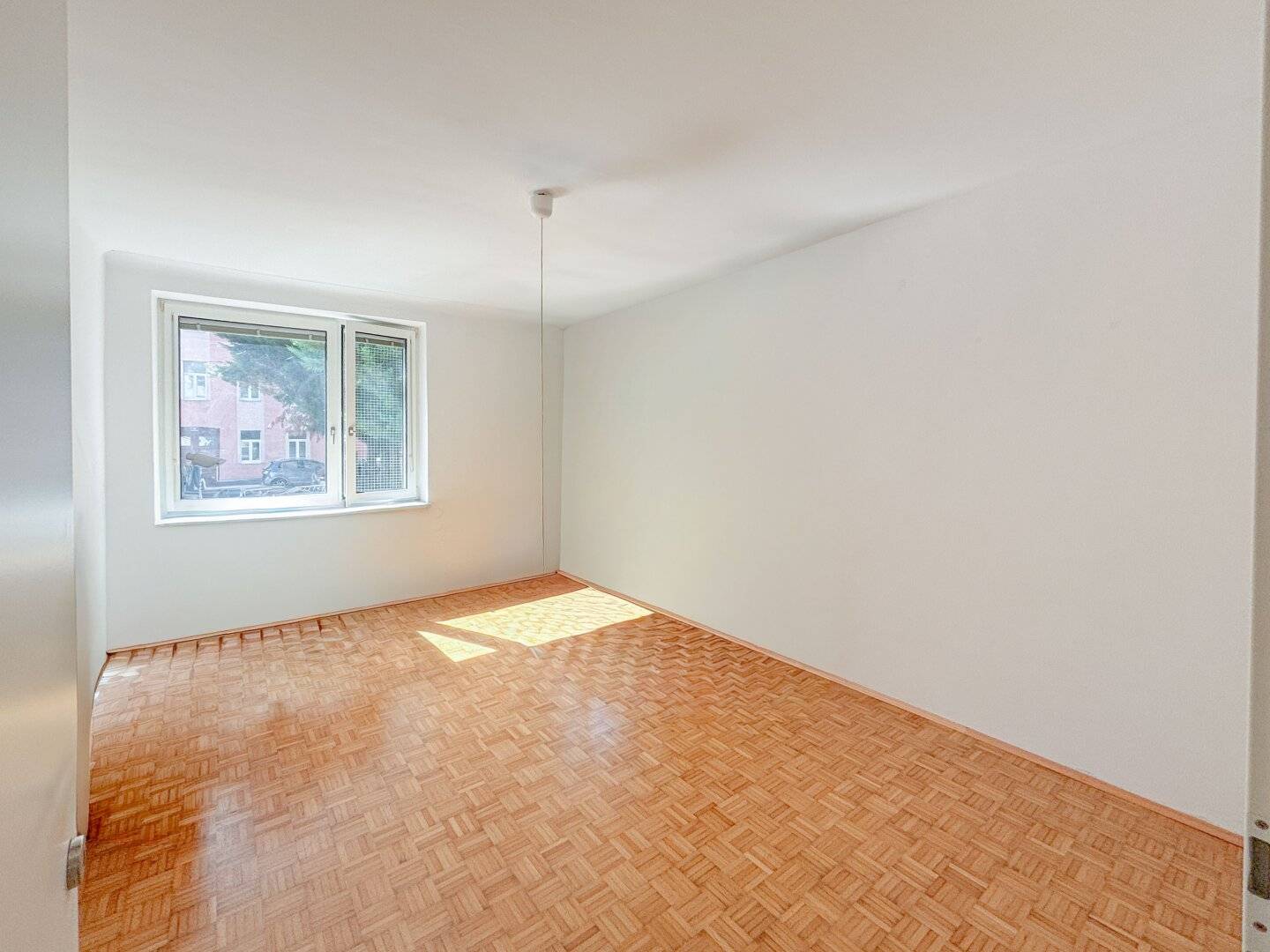 Innenhofidylle mit urbanem Puls – sanierte 2-Zimmerwohnung Nähe Wilhelmsdorfer Park