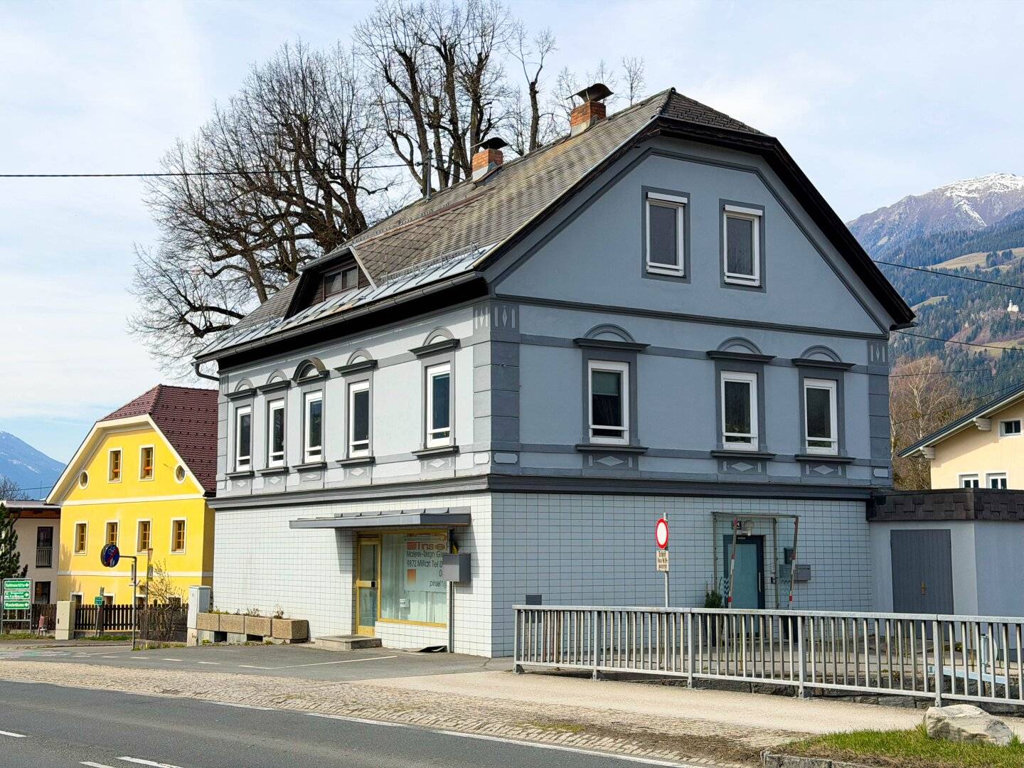 MIETWOHNHAUS MIT ZWEI WOHNUNGEN UND EINEM GESCHÄFTSLOKAL IN LENDORF - NÄHE SPITTAL/DRAU - VOLLVERMIETET!