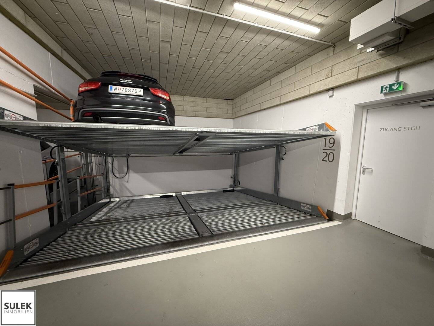 Available now: Stacked parking space in Fabergasse 2 near Wien-Liesing railway station &amp; Riverside Shopping Center