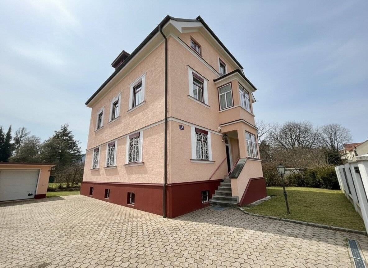 Idyllic living, central living! Your city villa at a top location in Villach awaits!