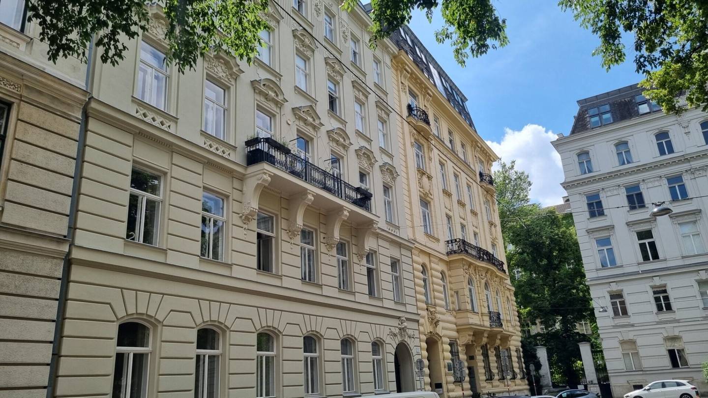 Traumhaftes Altbaubüro in Ruhelage