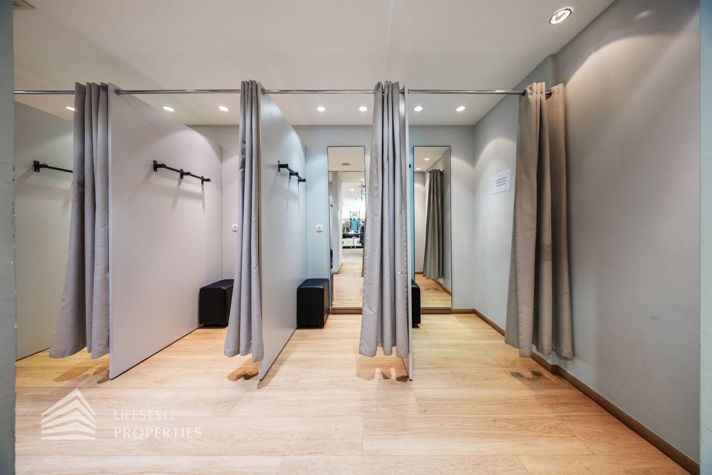 Large commercial premises in a perfect location near ÖGK Penzing