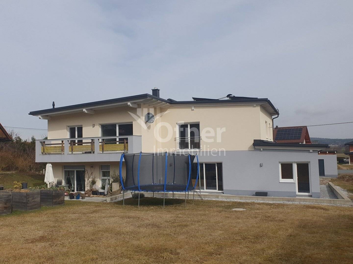 Lieboch/Lannach! Vielseitige Liegenschaft mit zwei Wohneinheiten im Grünen