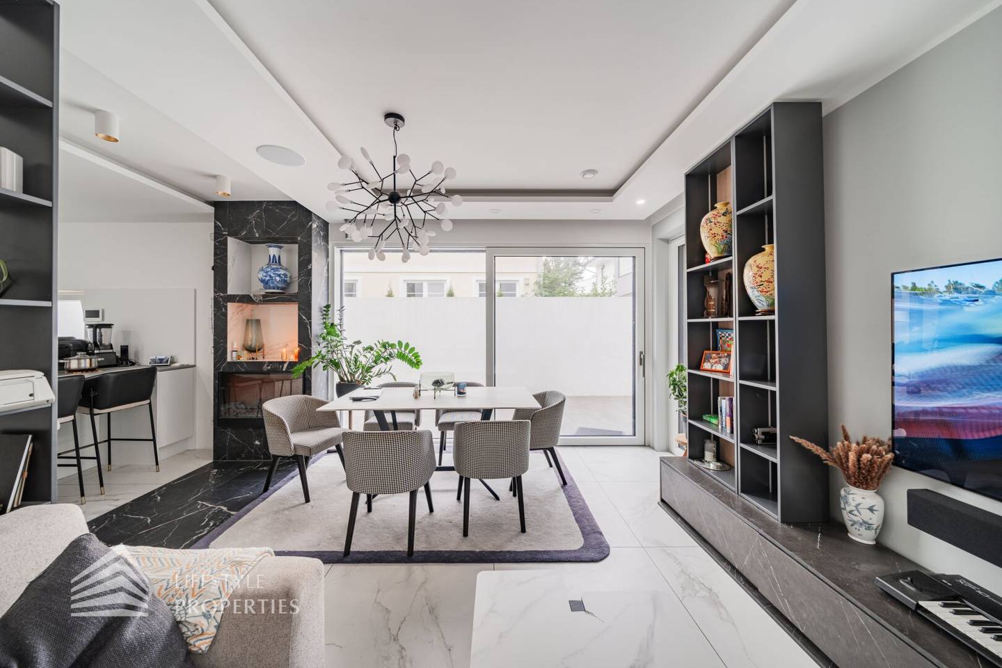 Modern high tech villa near Alte Donau