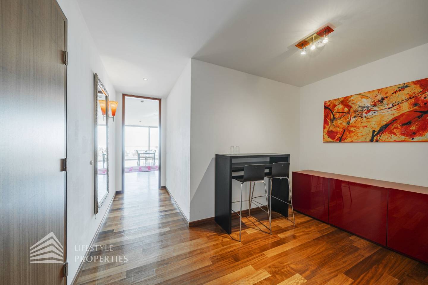 Unique view over Vienna! Studio apartment with terrace on Kahlenberg