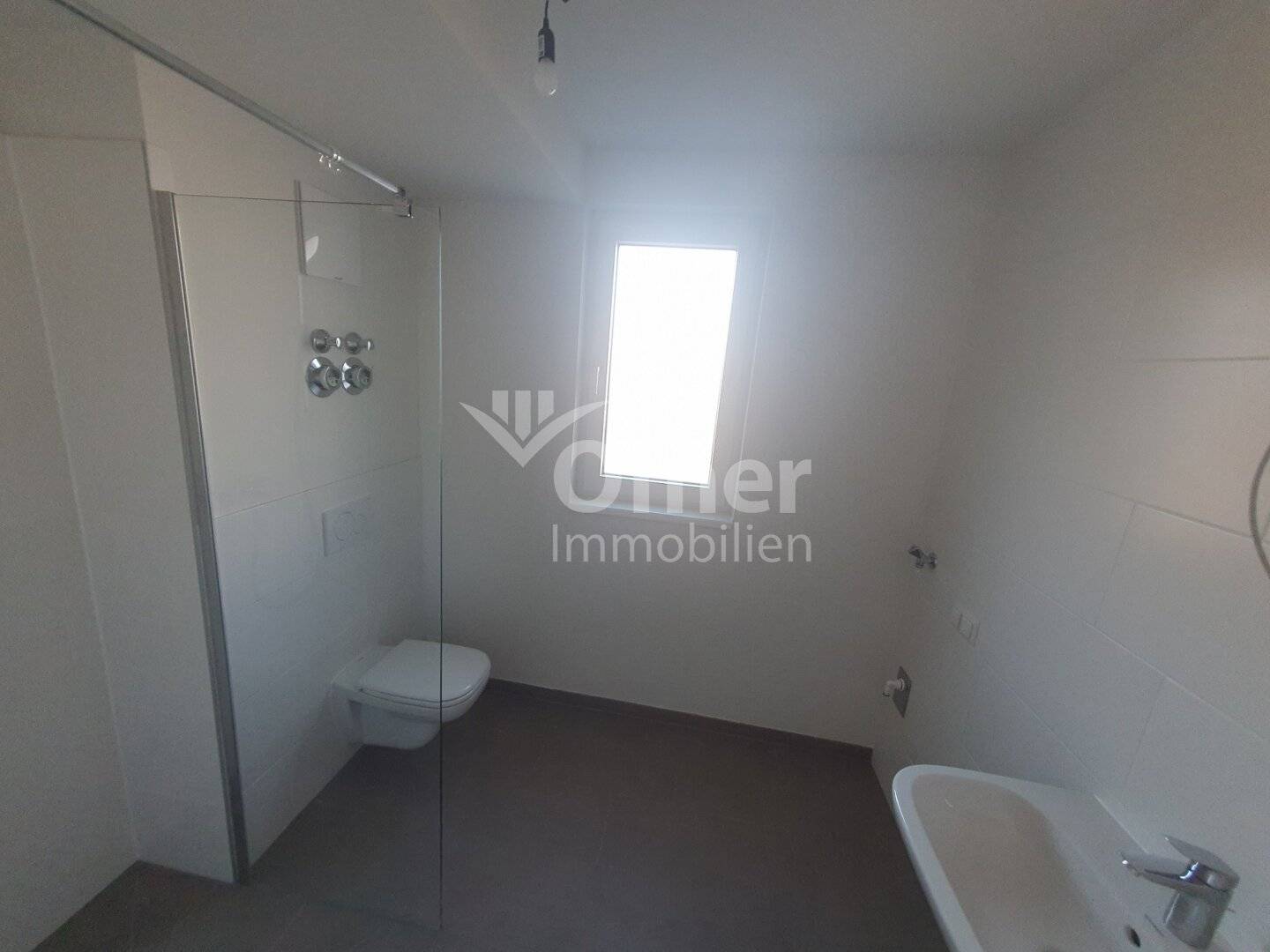Neuwertige Anlegerwohnung: vermietete Garconnière in Graz-Gösting
