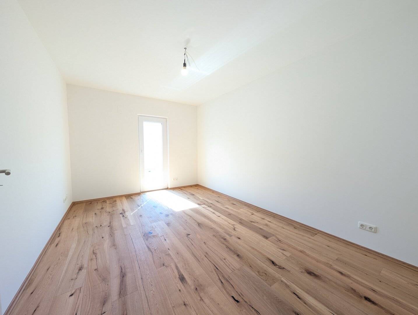 Einfamilienhaus mit Garten - bezugsfertig!