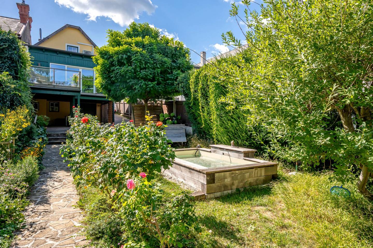 Unique Enthusiast's Property Fully Renovated Winegrower's House in Gießhübl with a dream garden, carport, conservatory, terrace, wine cellar, garden house expandable by about 95 m², gazebo and more