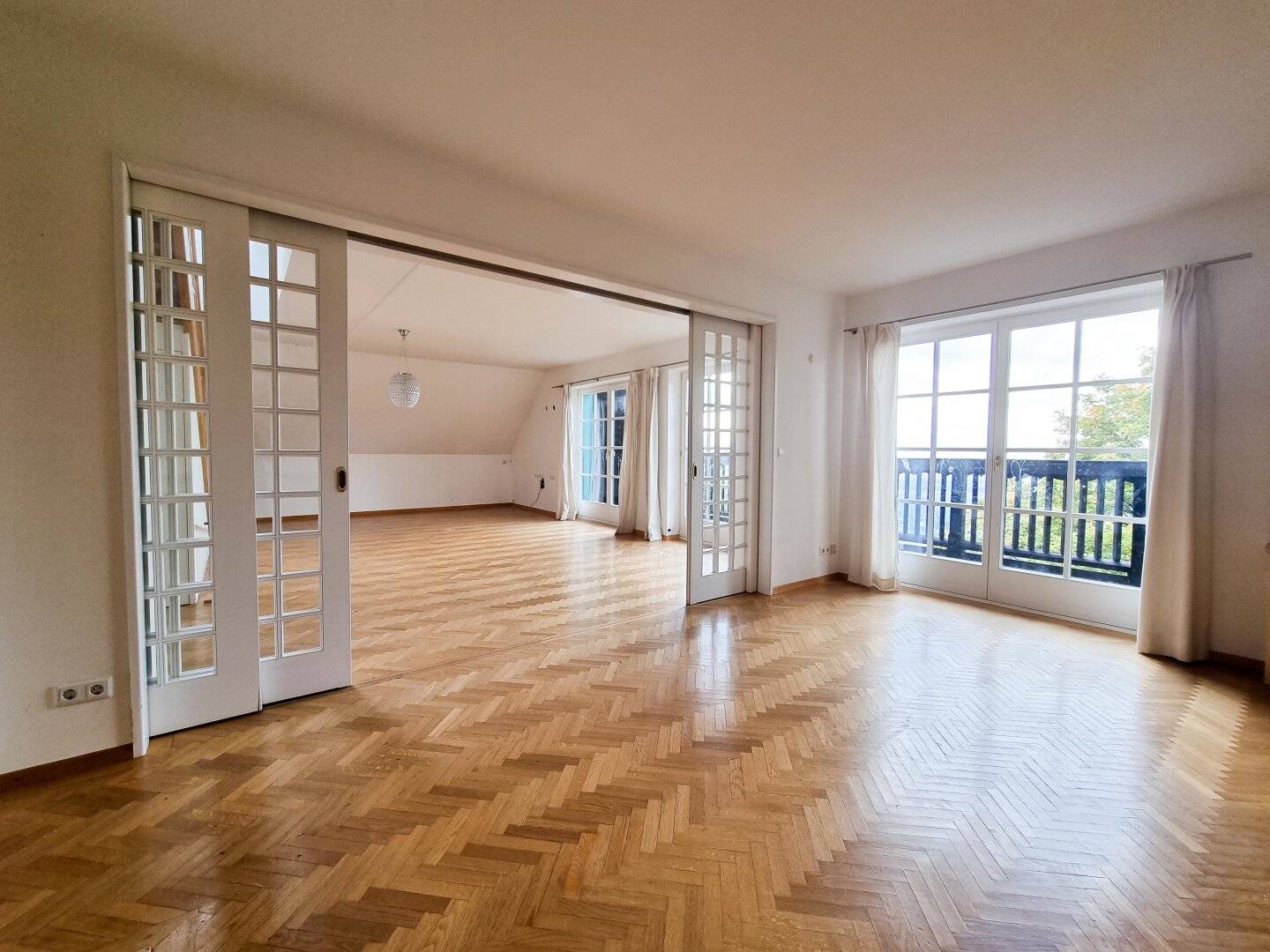 Two storey attic apartment with a wonderful Vienna view near Kahlenberg