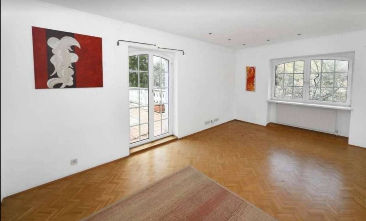 A villa with a lot of potential and unique charm in the best location now reduced