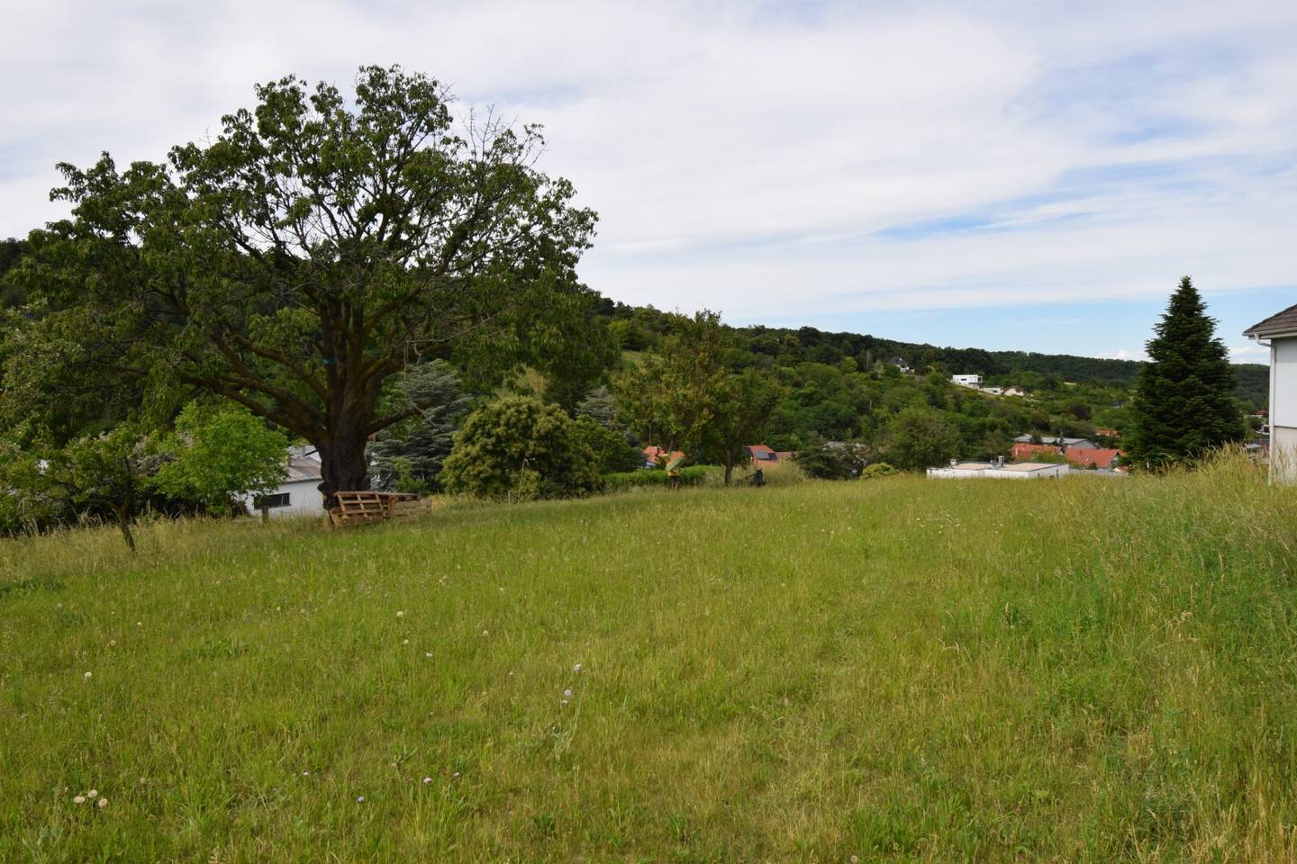Top Baugrundstück, zentral mit Fernblick