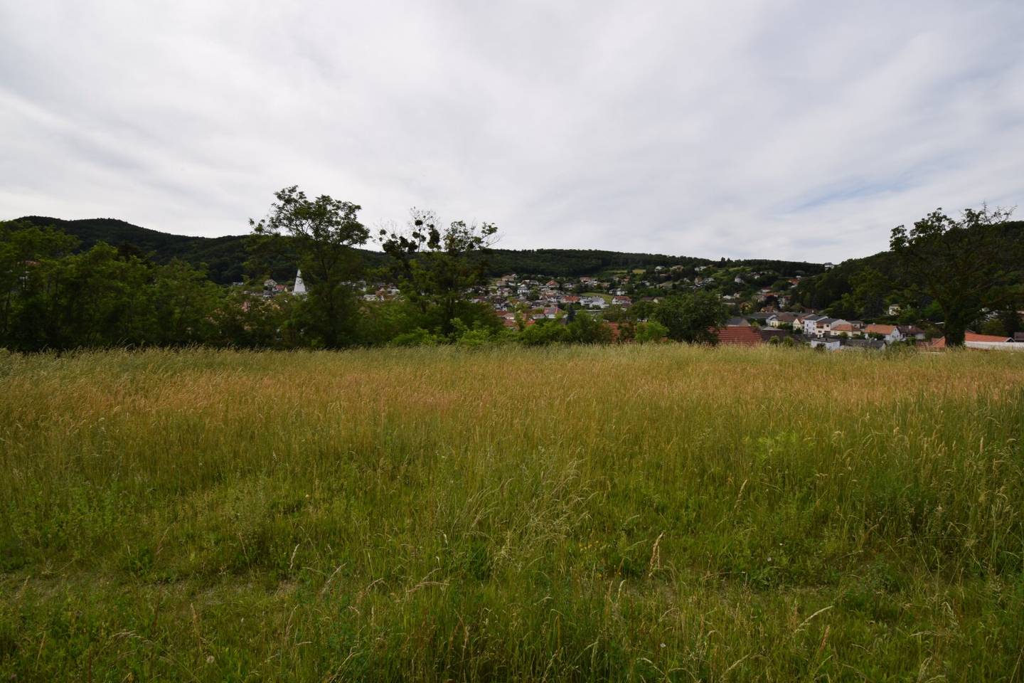 Top Baugrundstück, zentral mit Fernblick