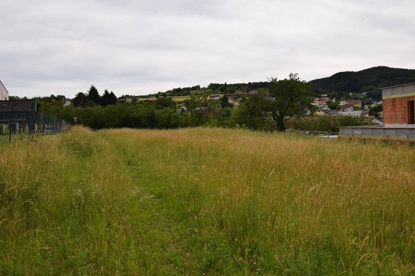 Top Baugrundstück, zentral mit Fernblick