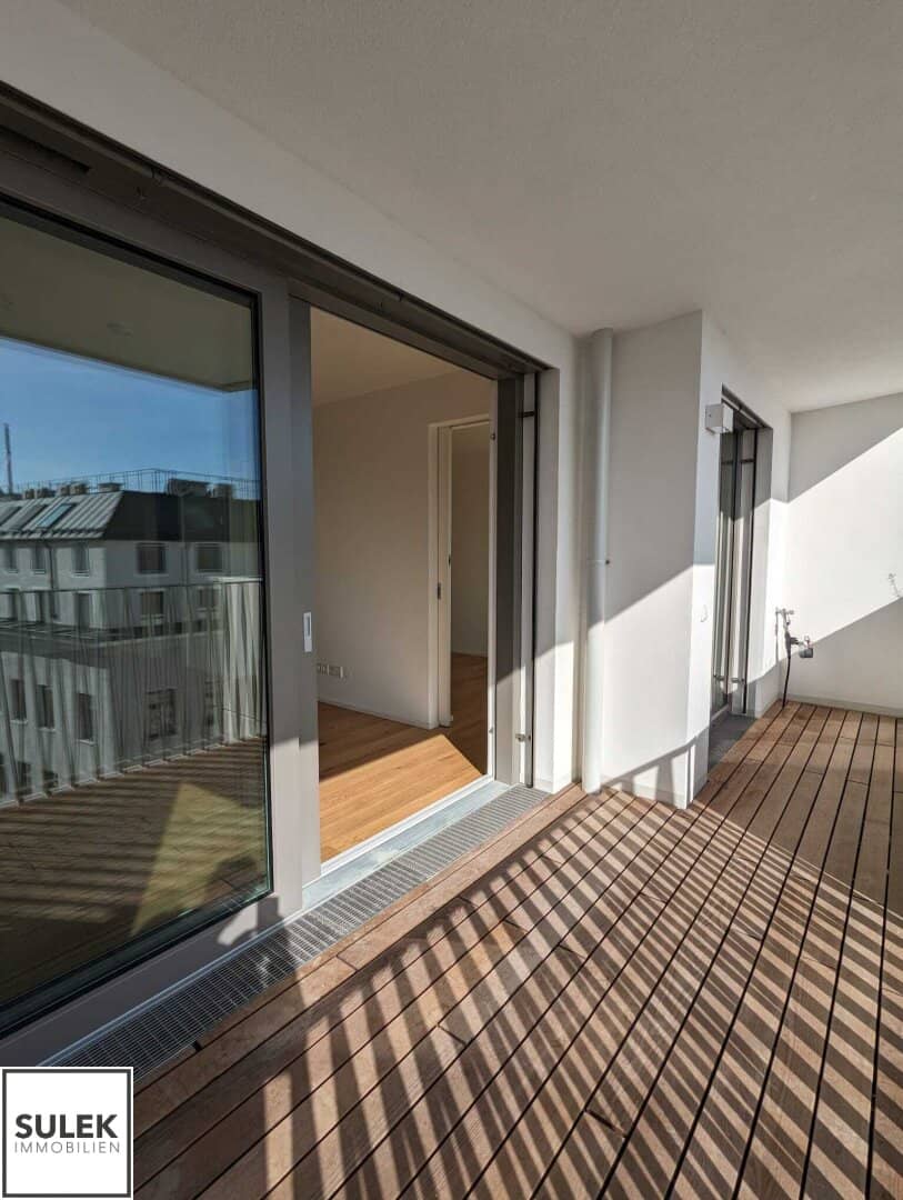 From September south-facing single and couple apartment with loggia on the 6th floor second occupancy