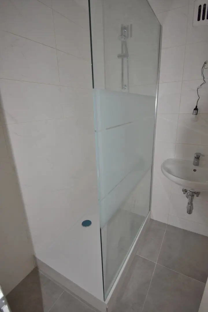 Top renovated, elevator, commission-free