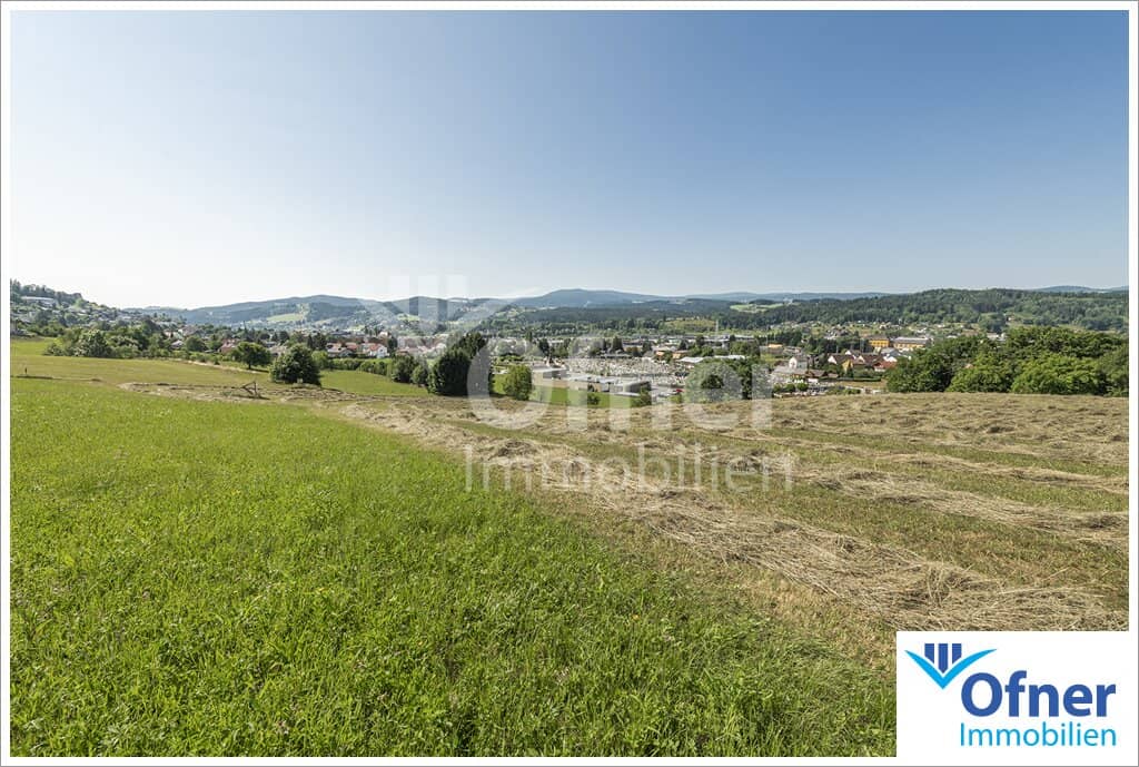 Hochwertiges Baugrundstück in bester Aussichtslage!