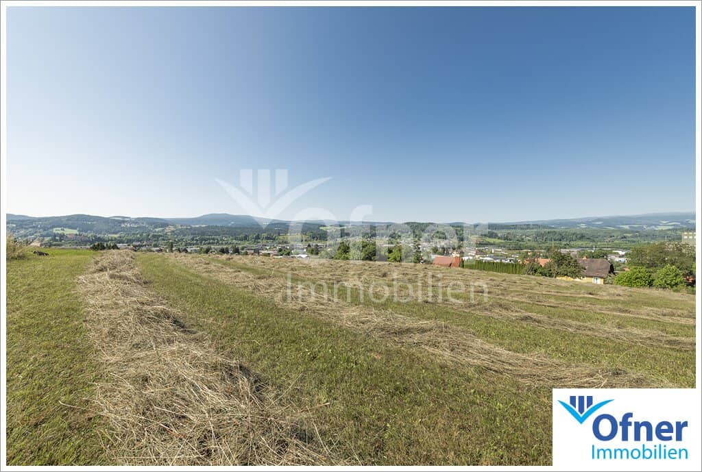 Hochwertiges Baugrundstück in bester Aussichtslage!