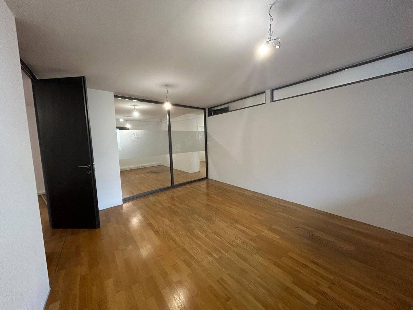 Gepflegtes Büro in Bestlage nahe Gersthof