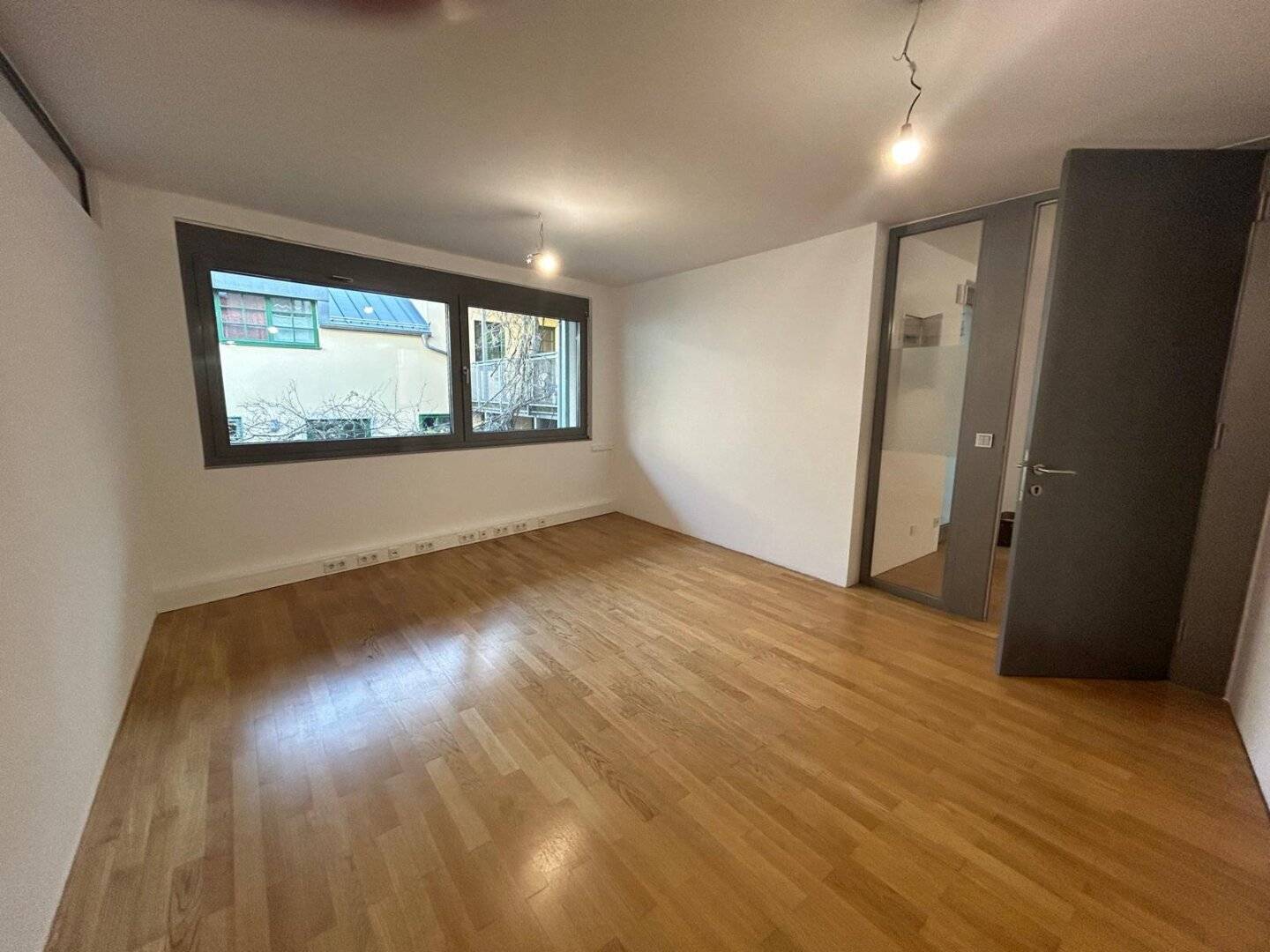 Gepflegtes Büro in Bestlage nahe Gersthof