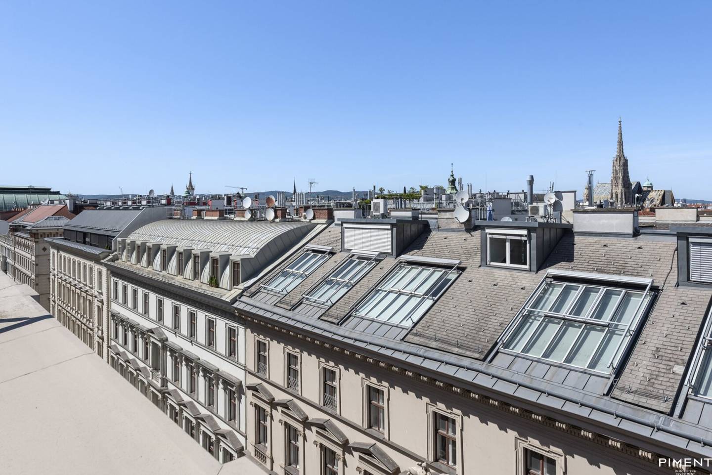 Elegant attic residence near the Opera with a panoramic terrace and a view of St. Stephen's Cathedral