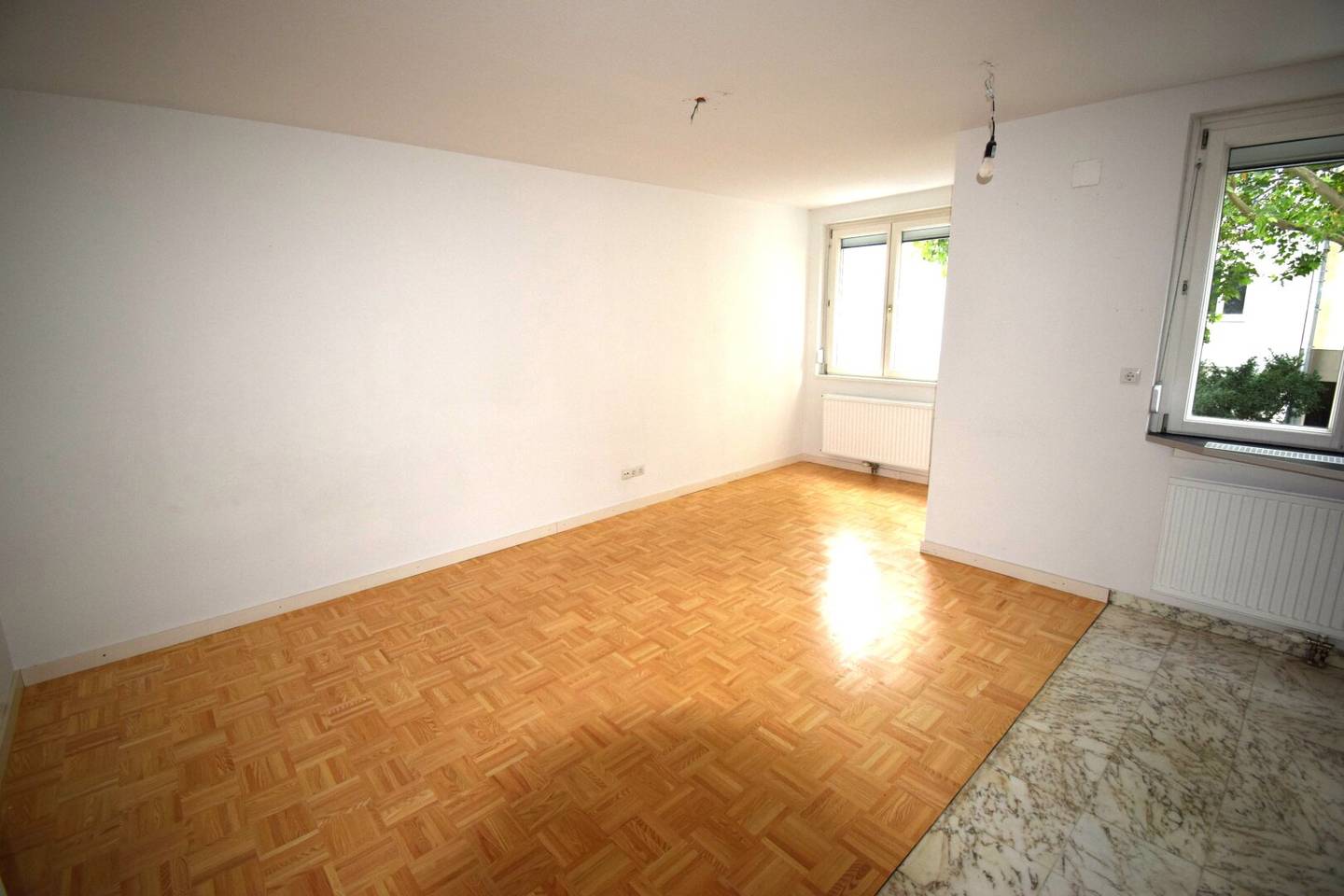 Balkon, Garage, 4 Zimmer, 1A Zustand