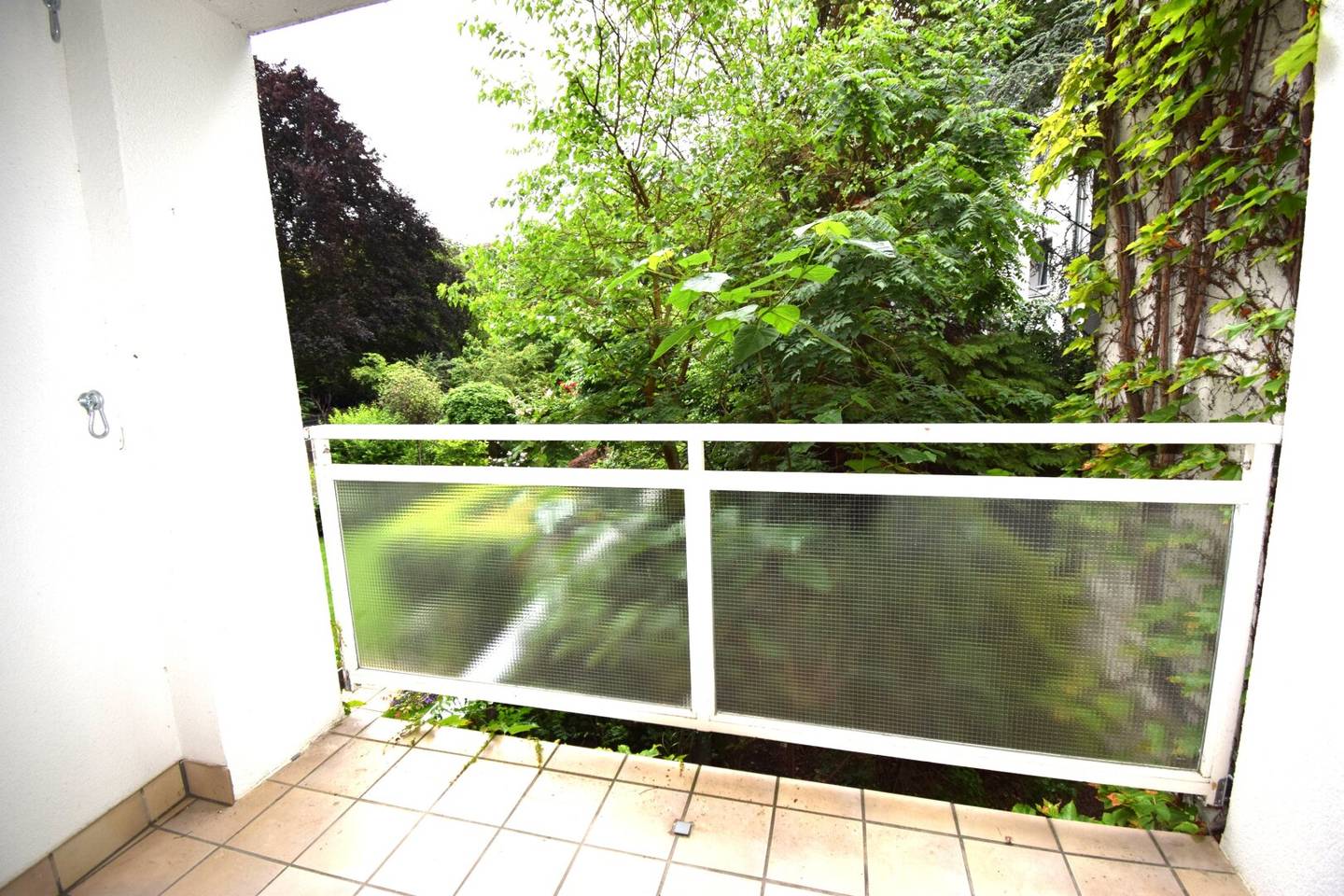 Balkon, Garage, 4 Zimmer, 1A Zustand