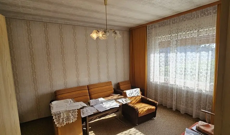 Affordable Streckhof in a quiet sunny location with many possibilities