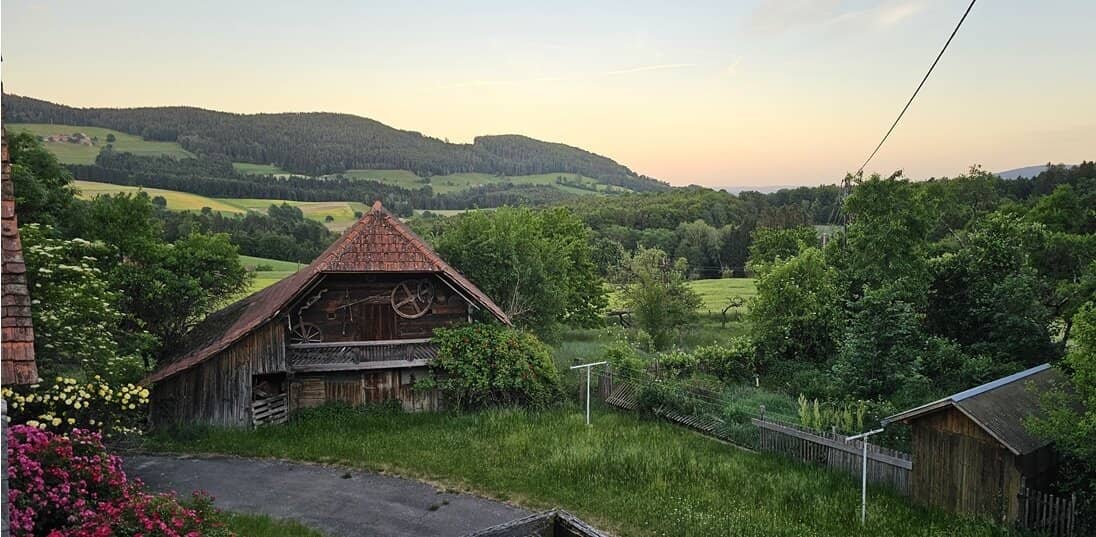 32 Hektar landwirtschaftliches Anwesen in herrlicher sonnigen Alleinlage!!