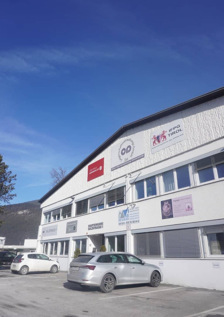 Zirl: Bright ground floor office in a good location 50 m²
