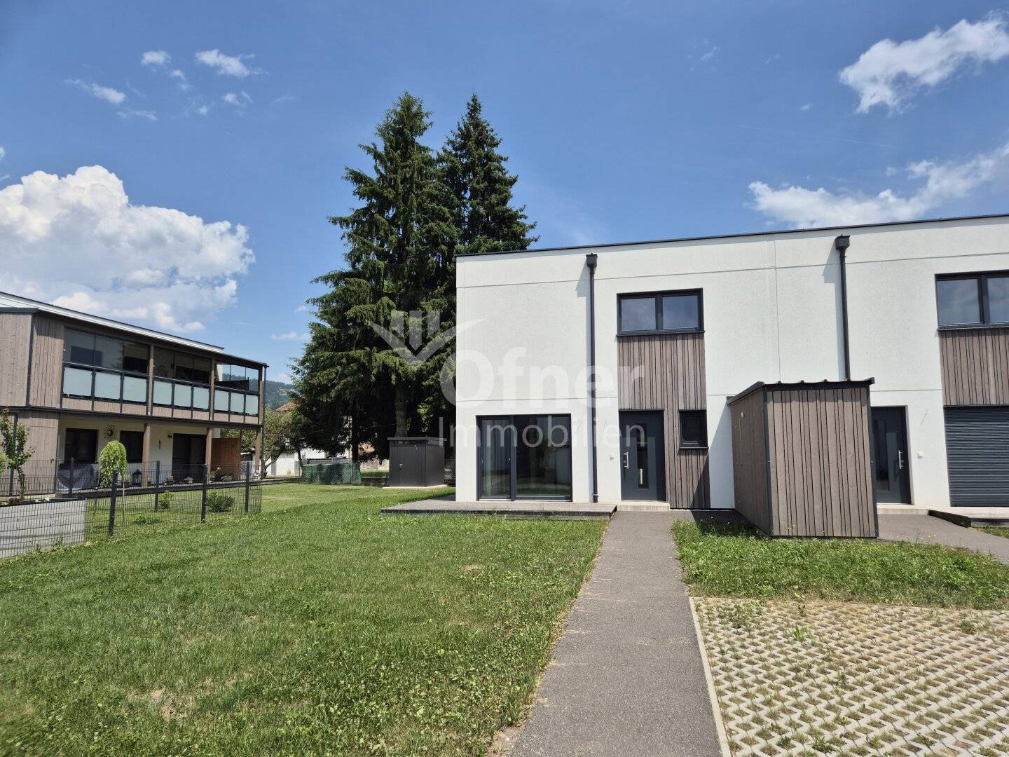 Top-Mietobjekt: Modern wohnen in zentrumsnaher Grünlage